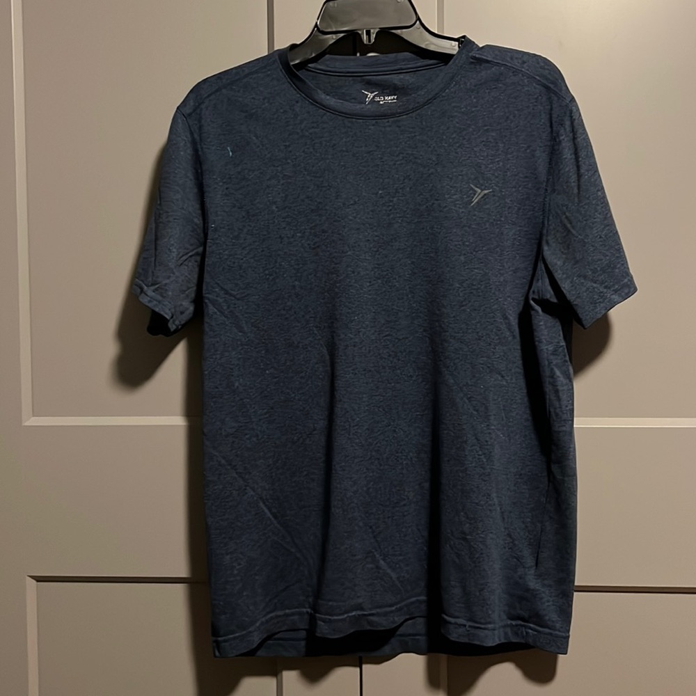 Old Navy Active workout shirt
